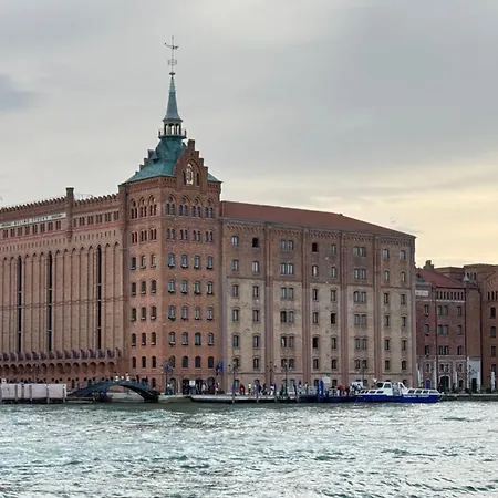 Stucky House Апартаменты Венеция